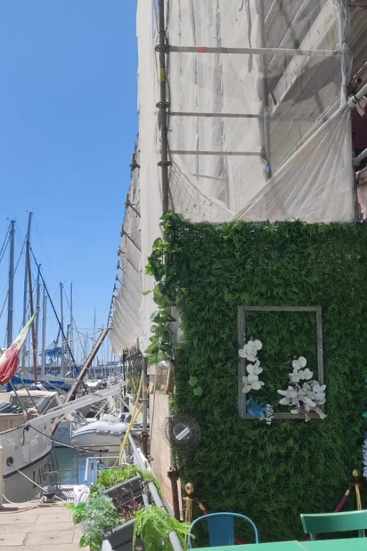 شقة Joivy Exclusive Seaview Flat For 4, In Central جنوة